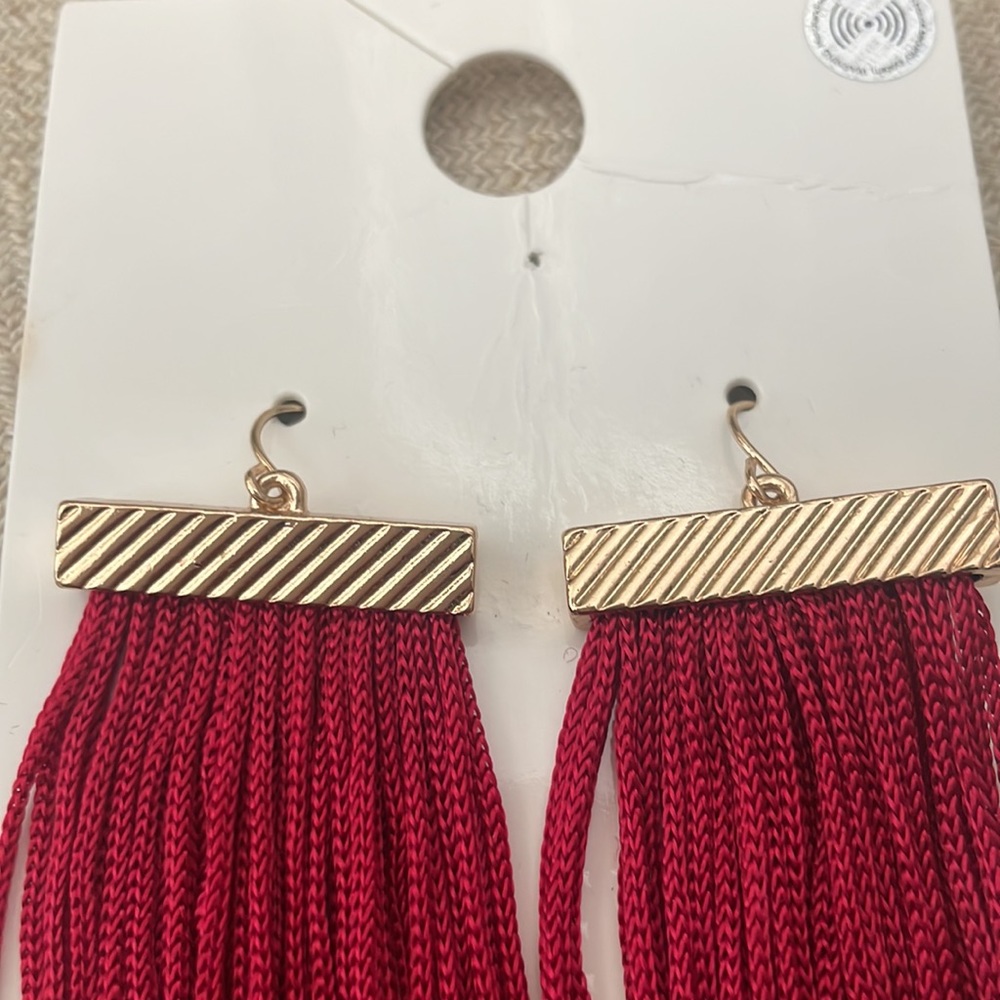 Red earrings - Picture 5 of 5